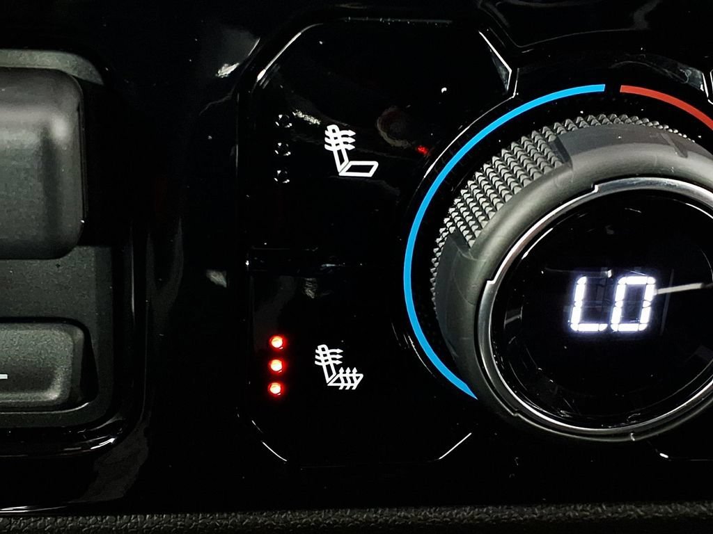 Used 2024 Summit White Chevrolet LT image 15