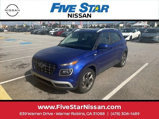 Used 2023 Blue Hyundai Limited image 9