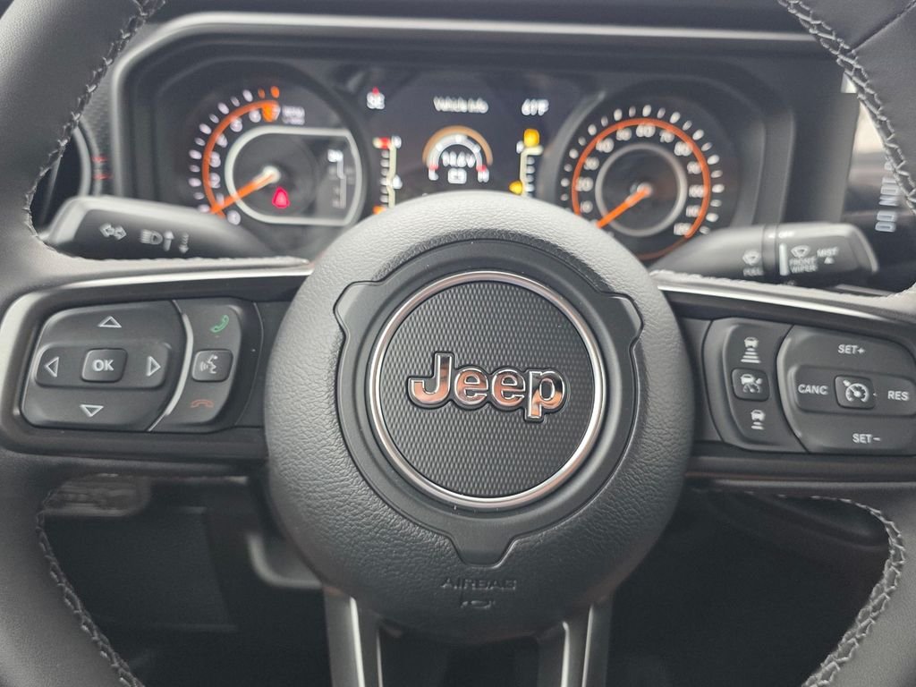 New 2026 Black Clear-Coat Exterior Paint Jeep Rubicon X image 20
