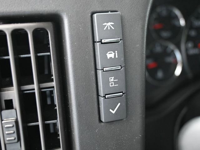 2024 Chevrolet Express Passenger LT - Photo 20