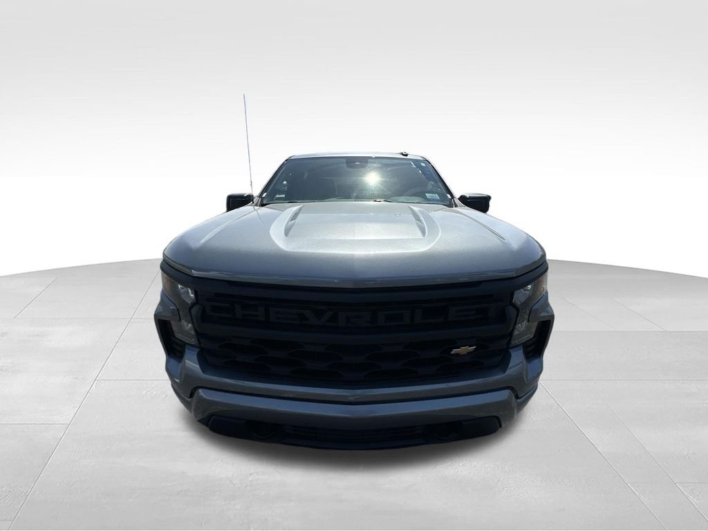 Used 2024 Gray Chevrolet Custom image 22