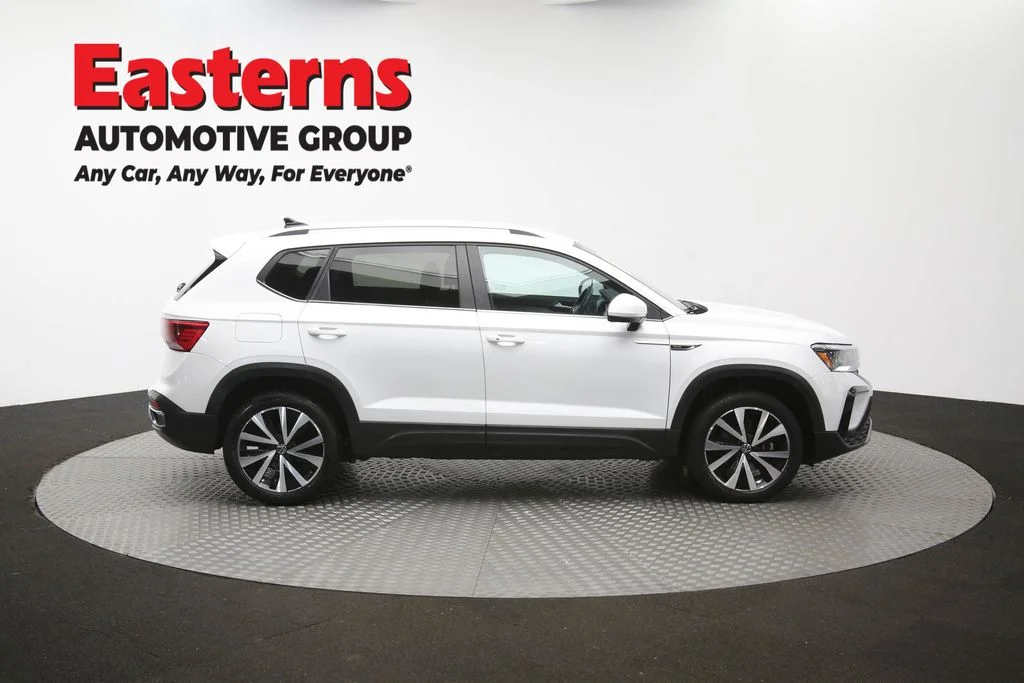 Used 2024 White Volkswagen 1.5T SE image 43