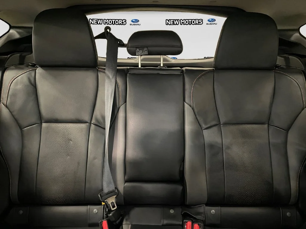 Used 2024 Ice Silver Metallic Subaru Limited image 13