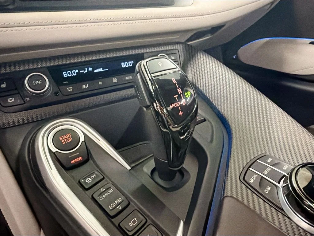 Used 2019 Crystal White Pearl BMW Base image 18