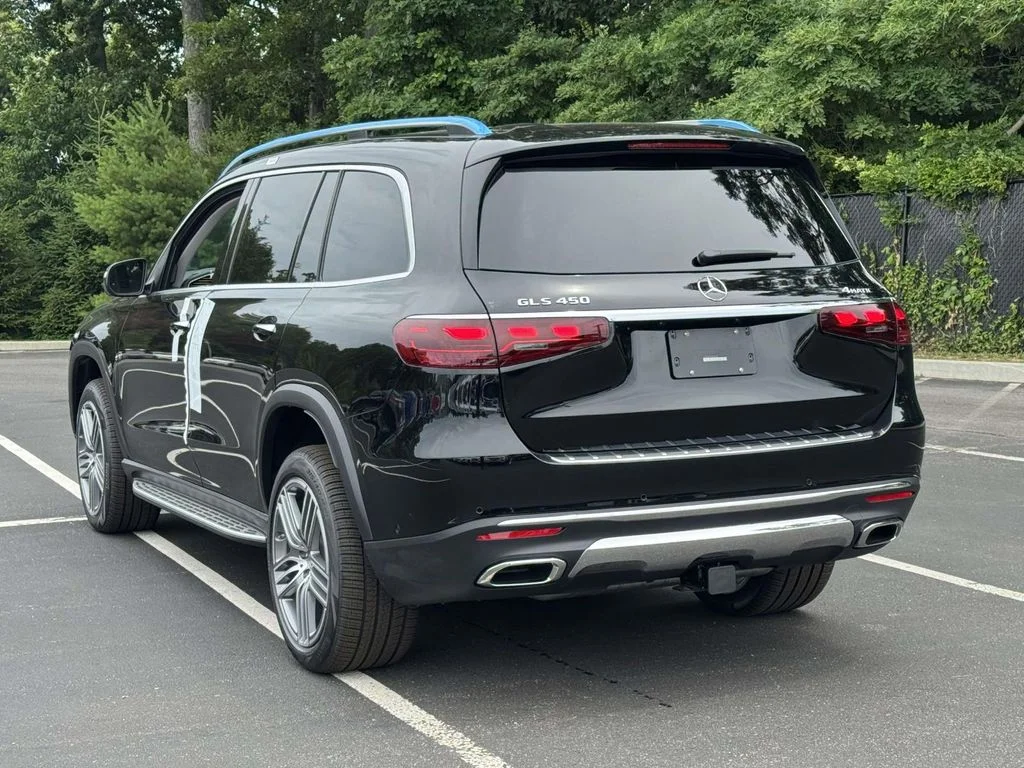 New 2026 Black Mercedes-Benz GLS 450 image 8