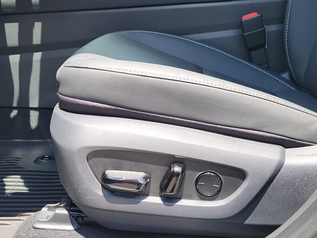 New 2026 Atomic Silver Lexus PREMIUM image 23
