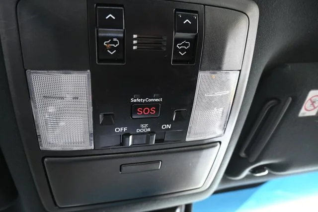 Certified Used 2021 BLACK Lexus 460 image 36