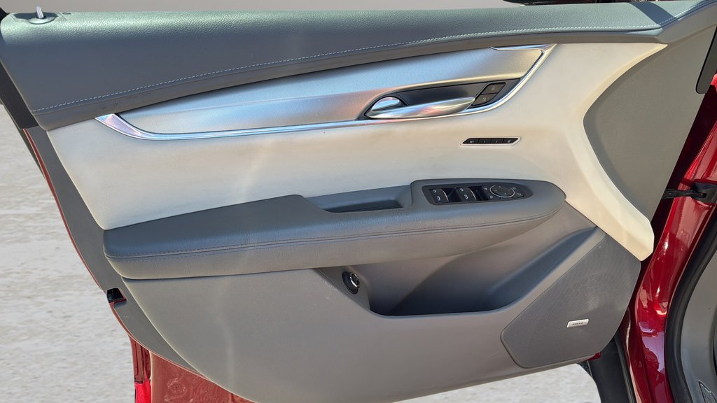 Used 2022 INFRARED TINTCOAT Cadillac AWD Premium Luxury image 17