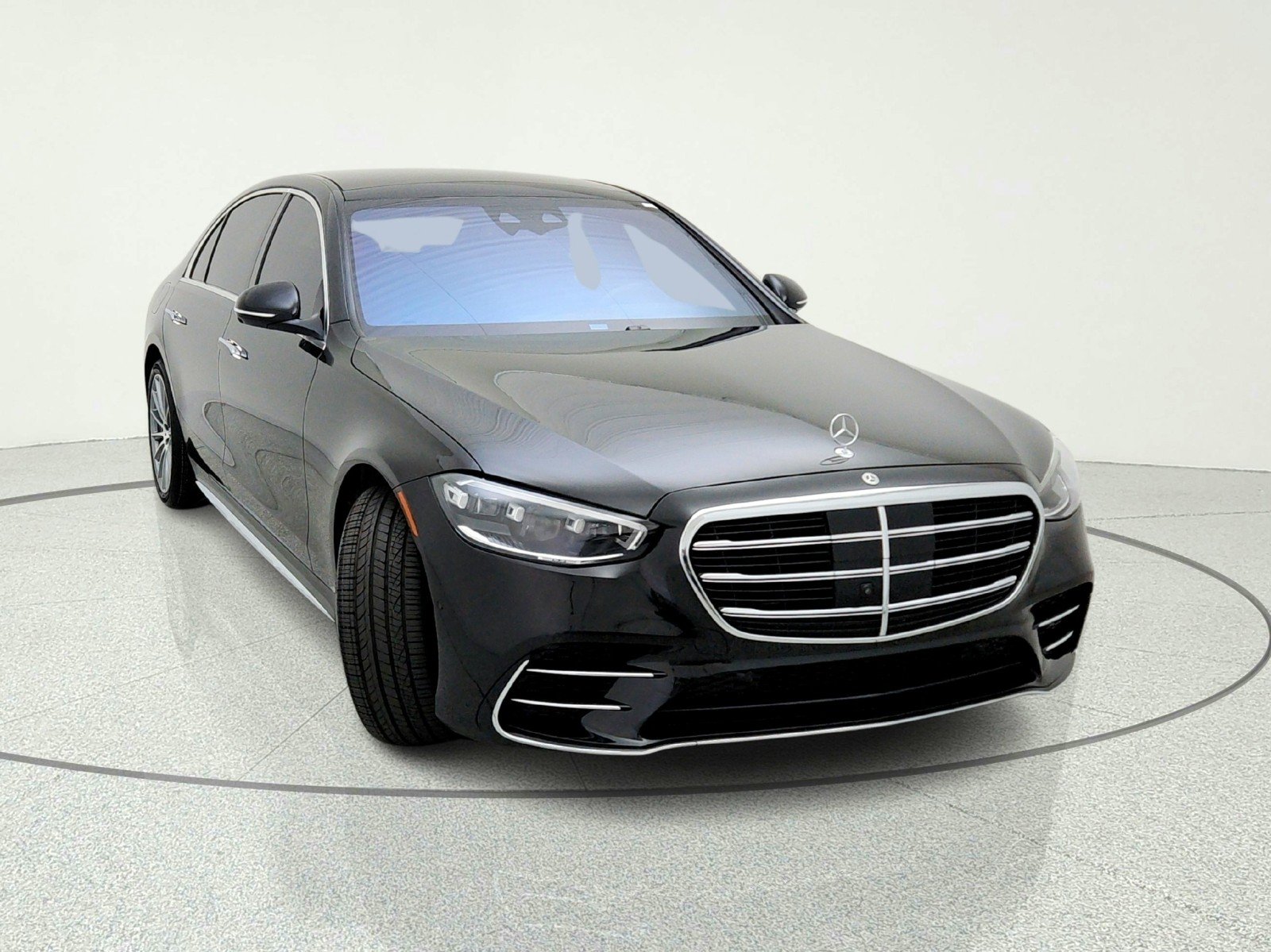 Certified Used 2023 Obsidian Black Mercedes-Benz S 580 image 4