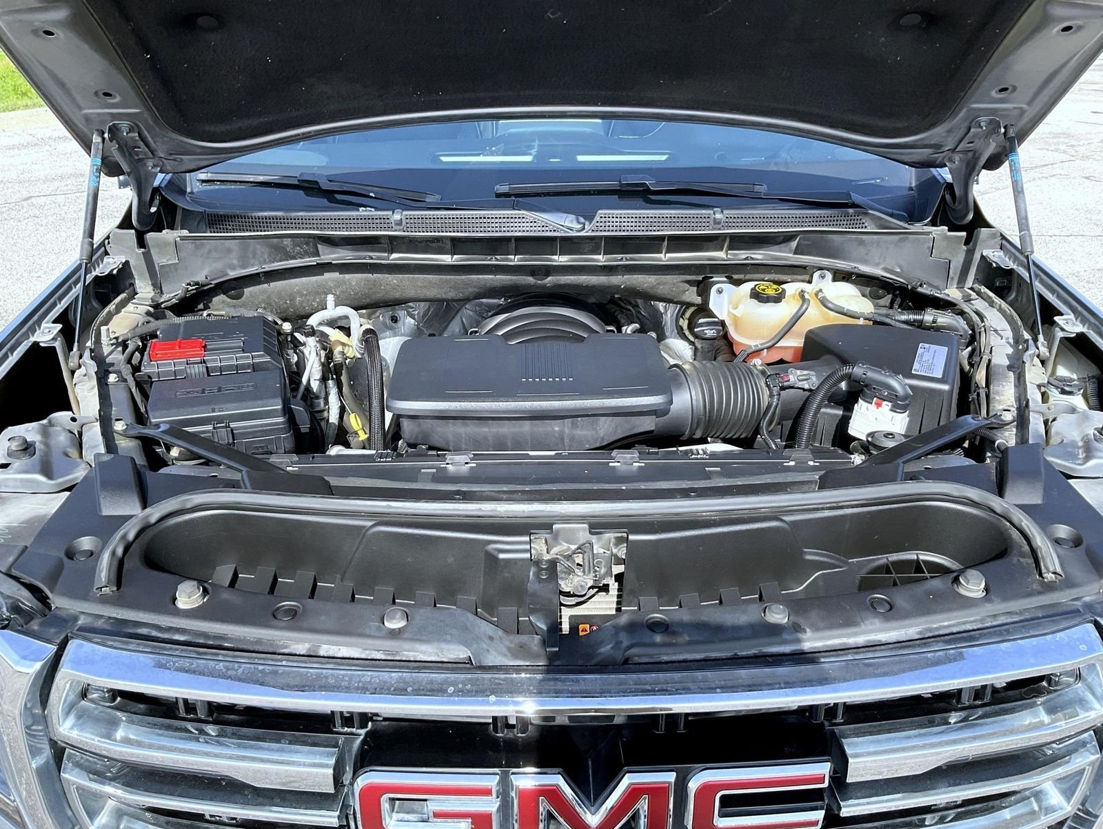 Used 2021 Gray GMC SLT image 26
