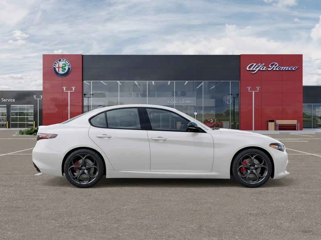 2025 Alfa Romeo Giulia Tributo Italiano - Photo 22