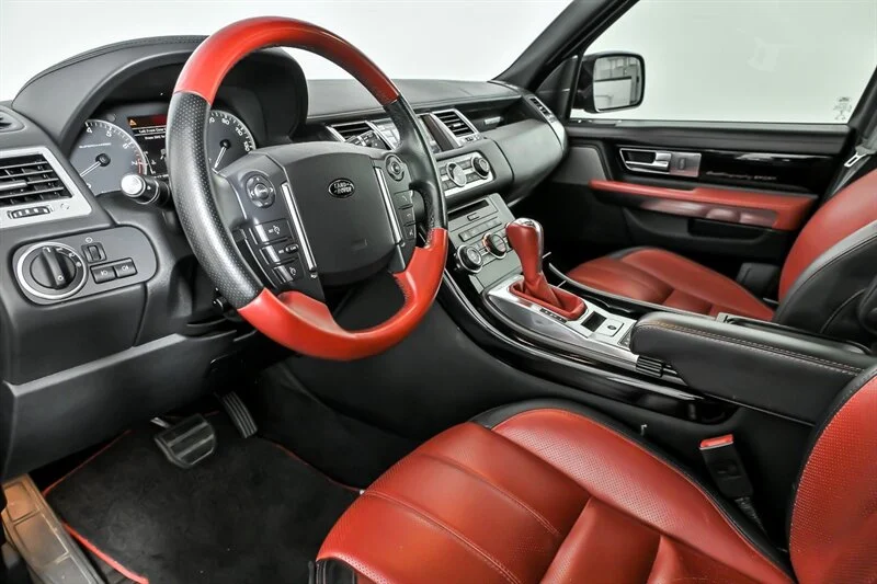 Used 2013 Santorini Black Metallic Land Rover Autobiography image 17