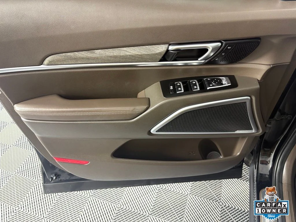 Used 2021 Black Kia SX image 14