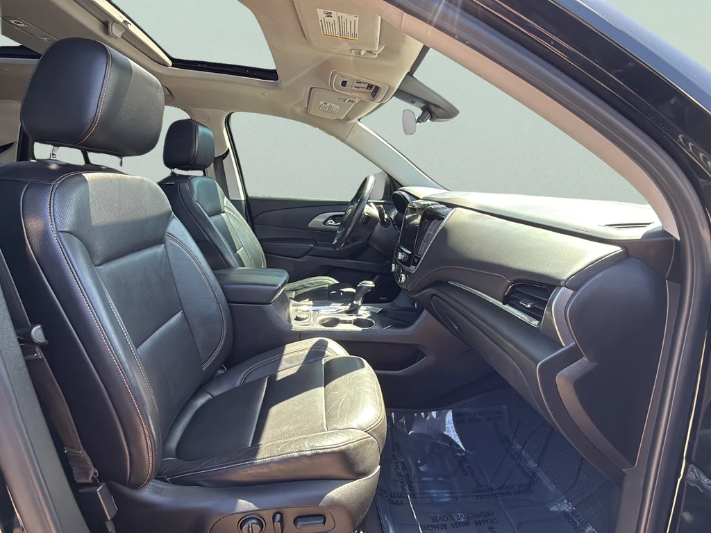 Used 2018 Mosaic Black Metallic Chevrolet Premier image 13