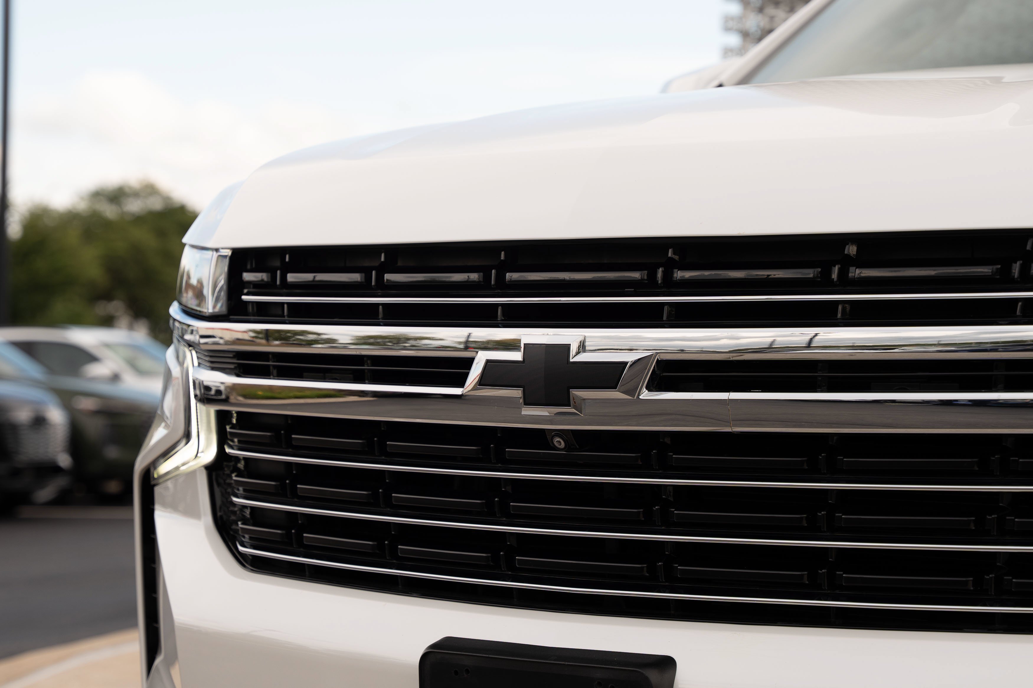 Used 2022 Iridescent Pearl Tricoat Chevrolet LT image 41