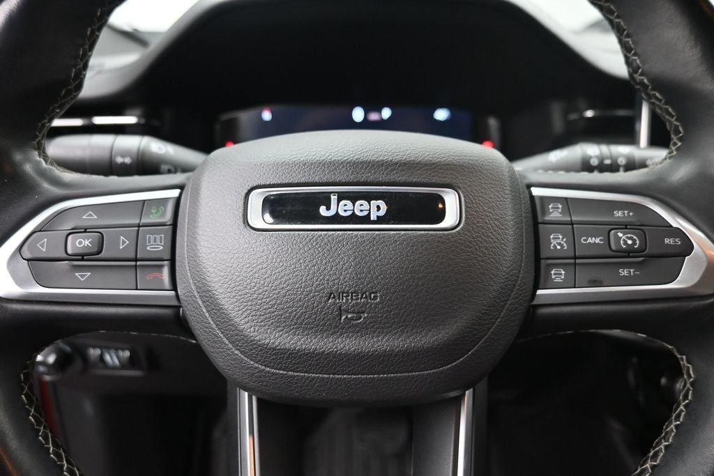 Used 2022 Red Jeep Limited image 17