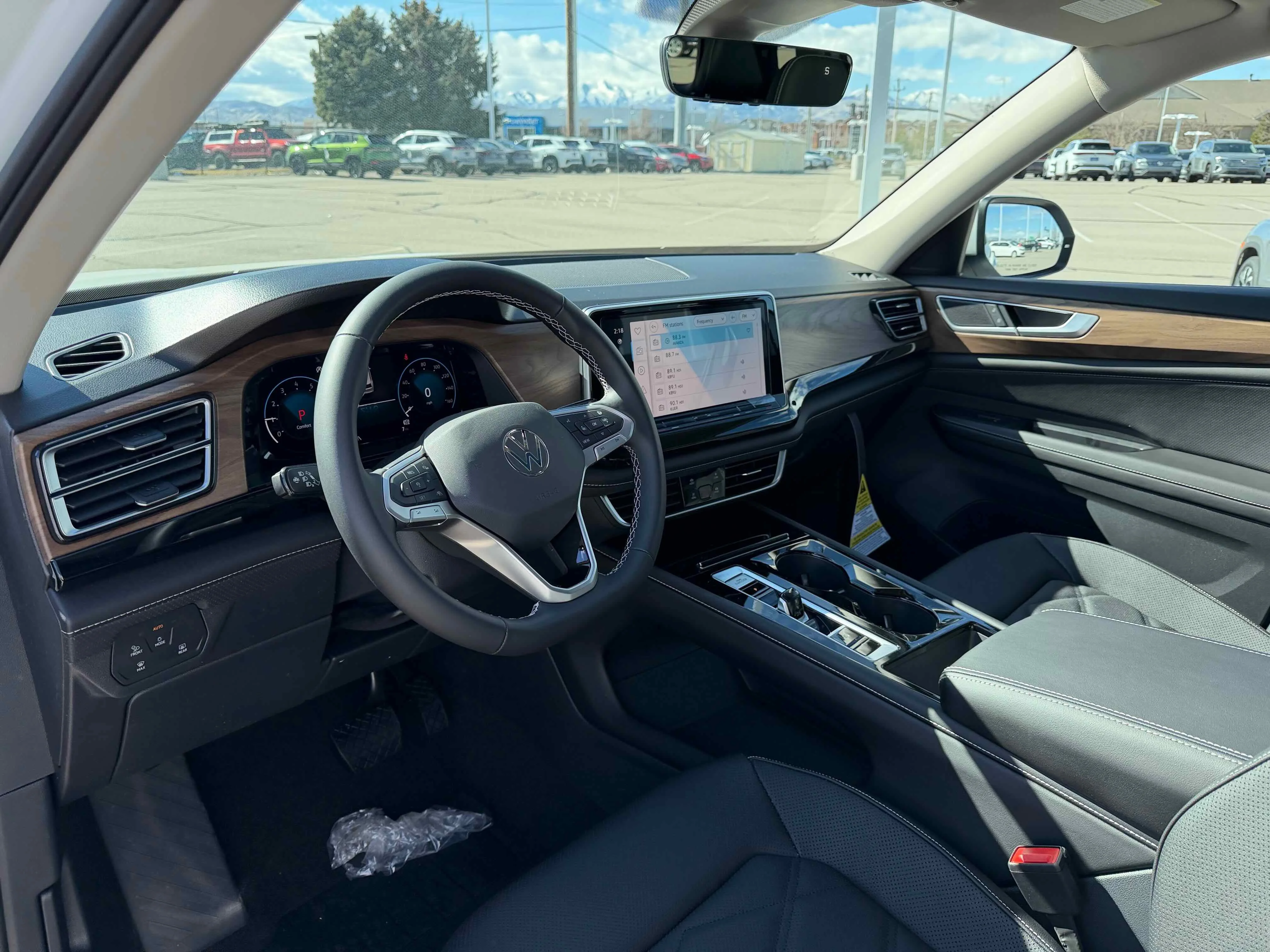 New 2026 Opal White Volkswagen 2.0T SE w/Technology image 3