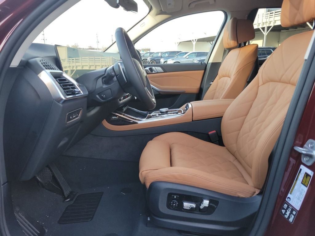 Used 2026 Red BMW xDrive40i image 19