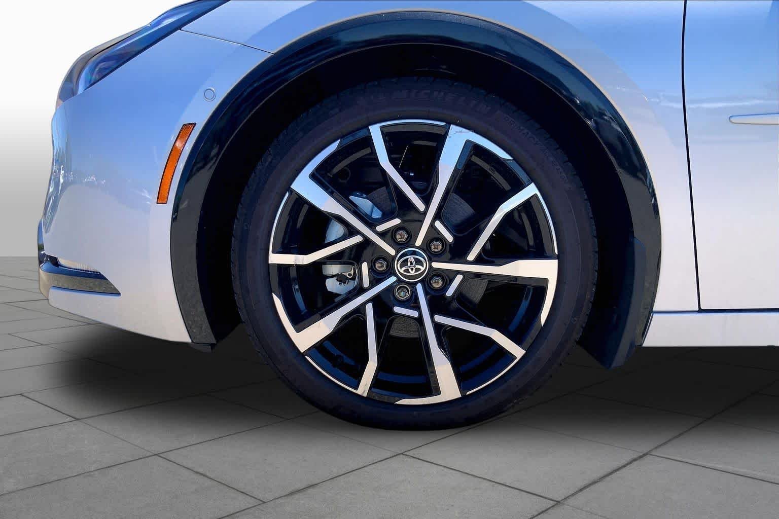 2026 Toyota Prius Plug-in Hybrid XSE Premium - Photo 11