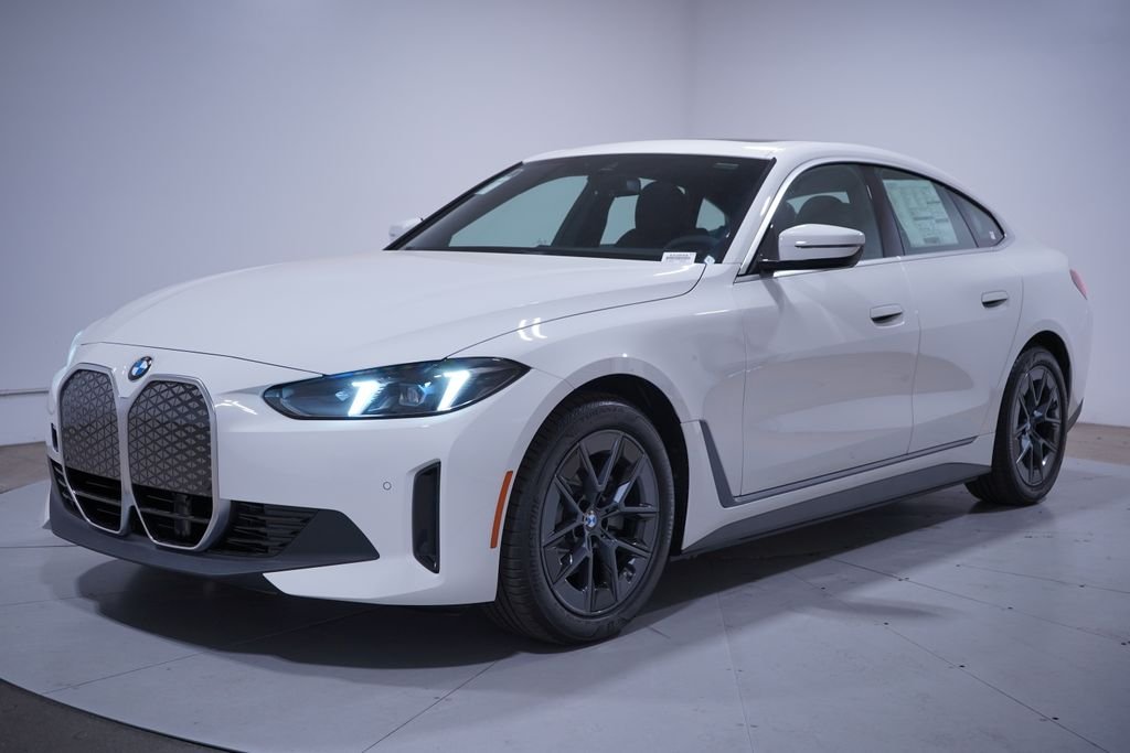2026 BMW i4 40