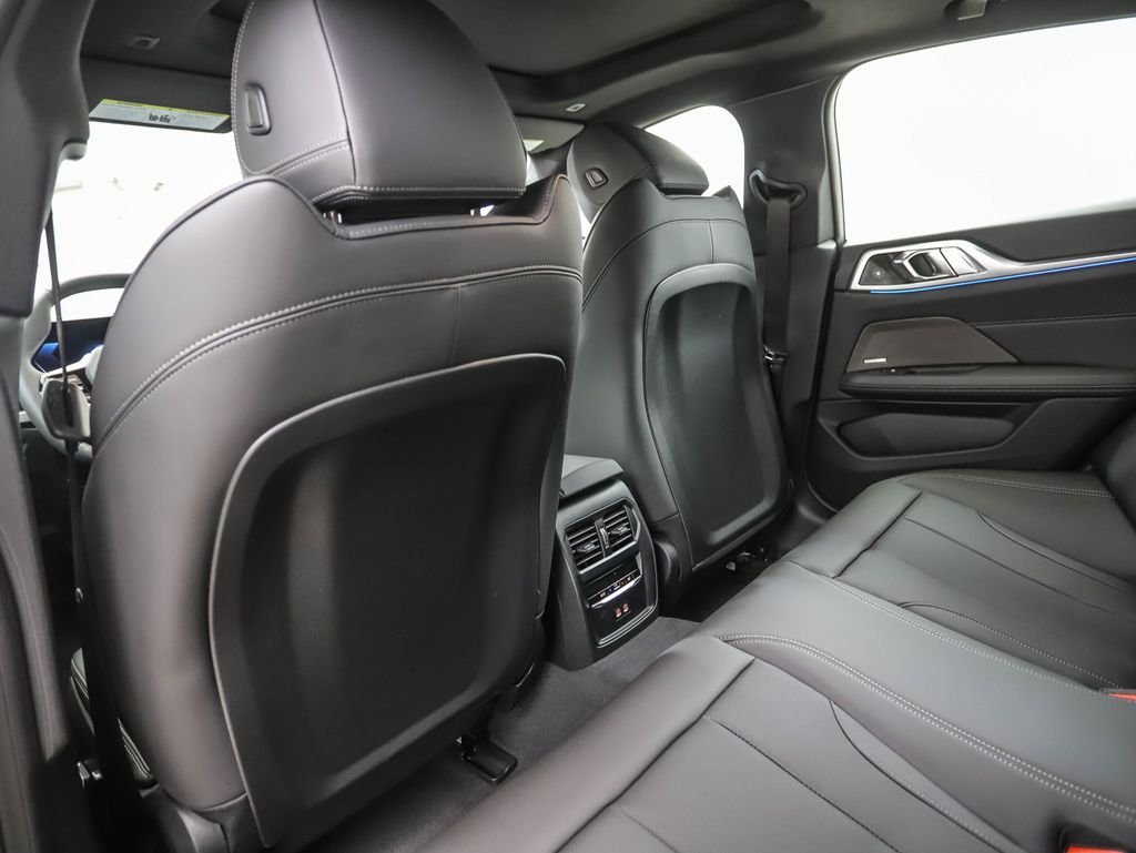 2025 BMW i4 40 - Photo 19