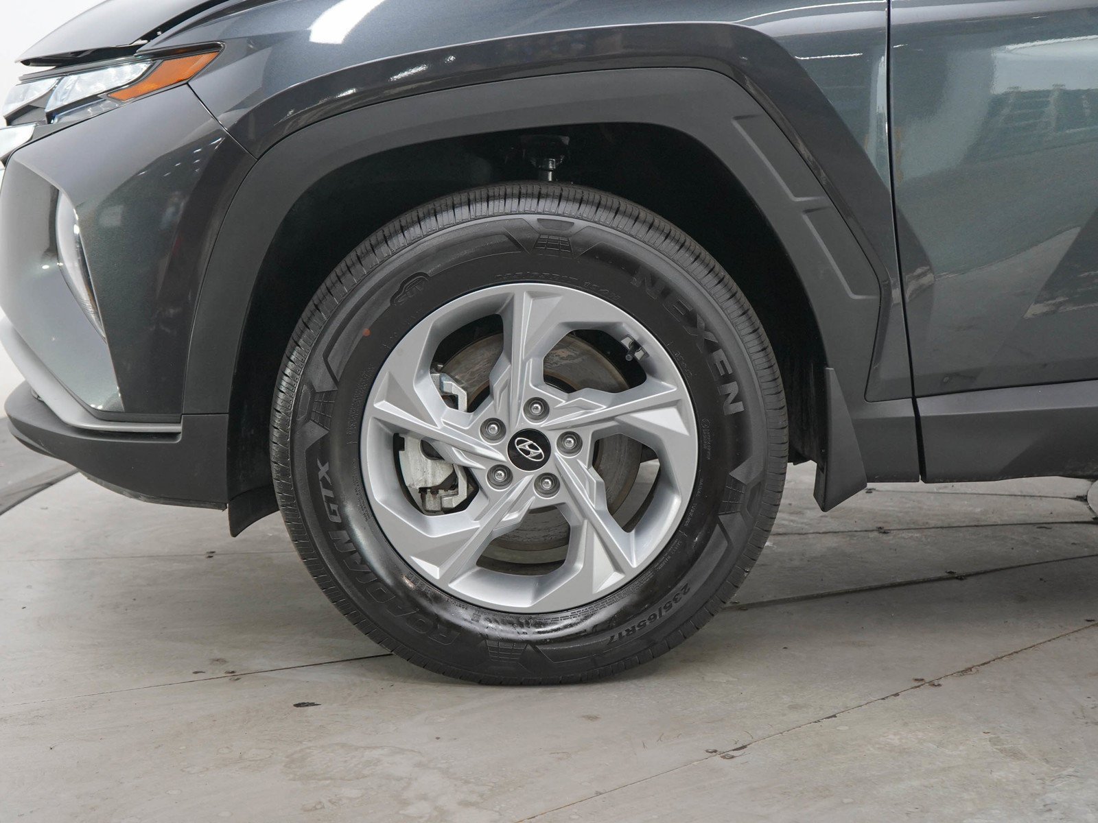 2024 Hyundai Tucson SE - Photo 28