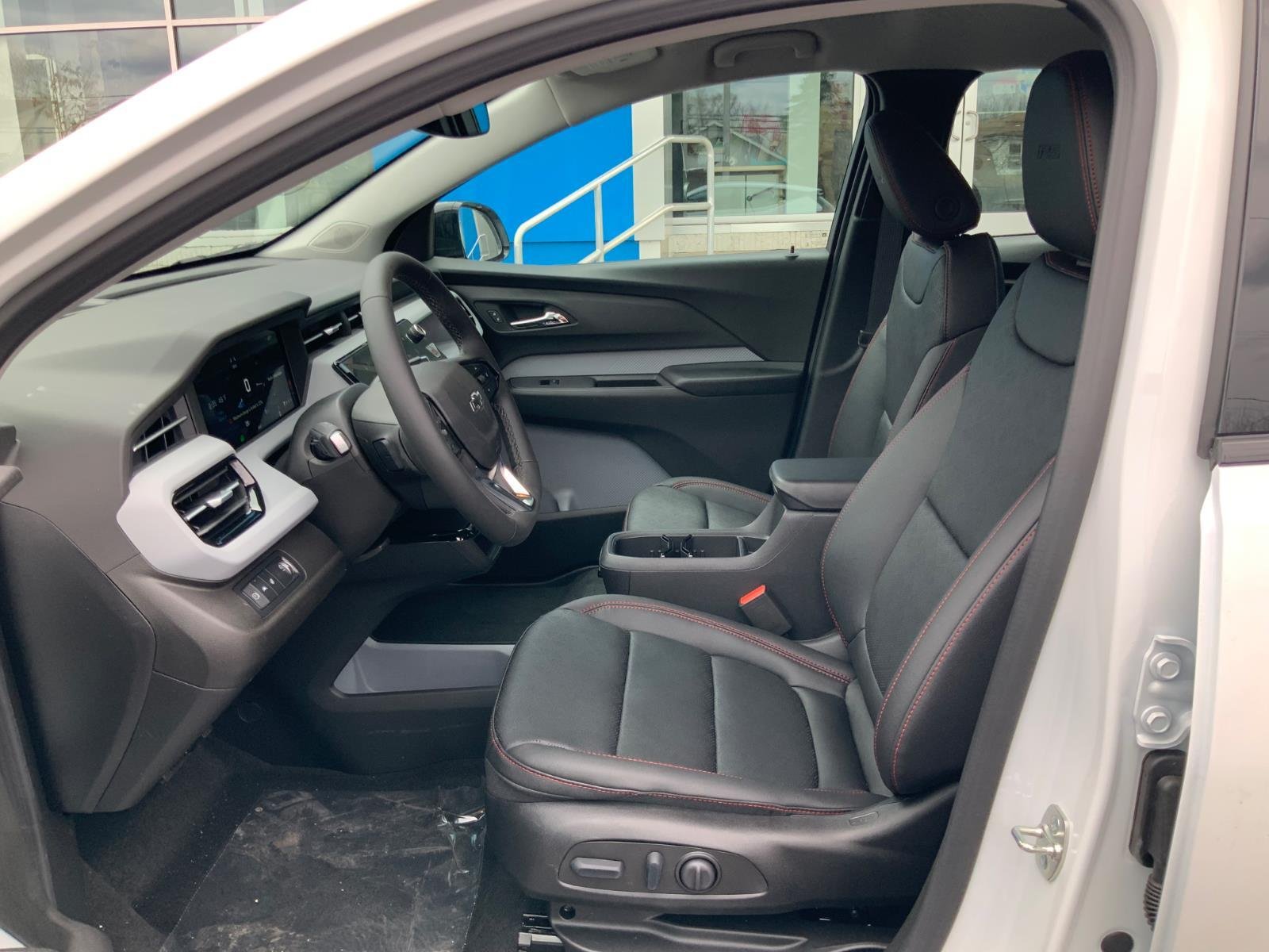 2027 Chevrolet Bolt RS - Photo 10