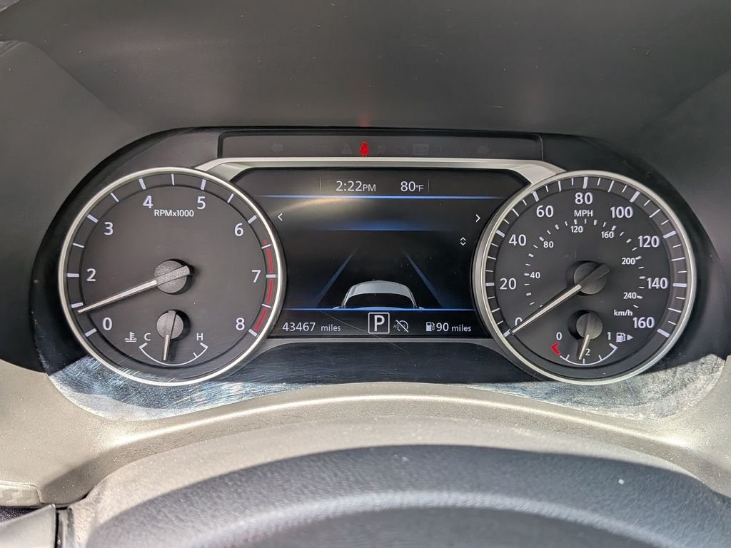 Used 2024 Gray Nissan SV image 18