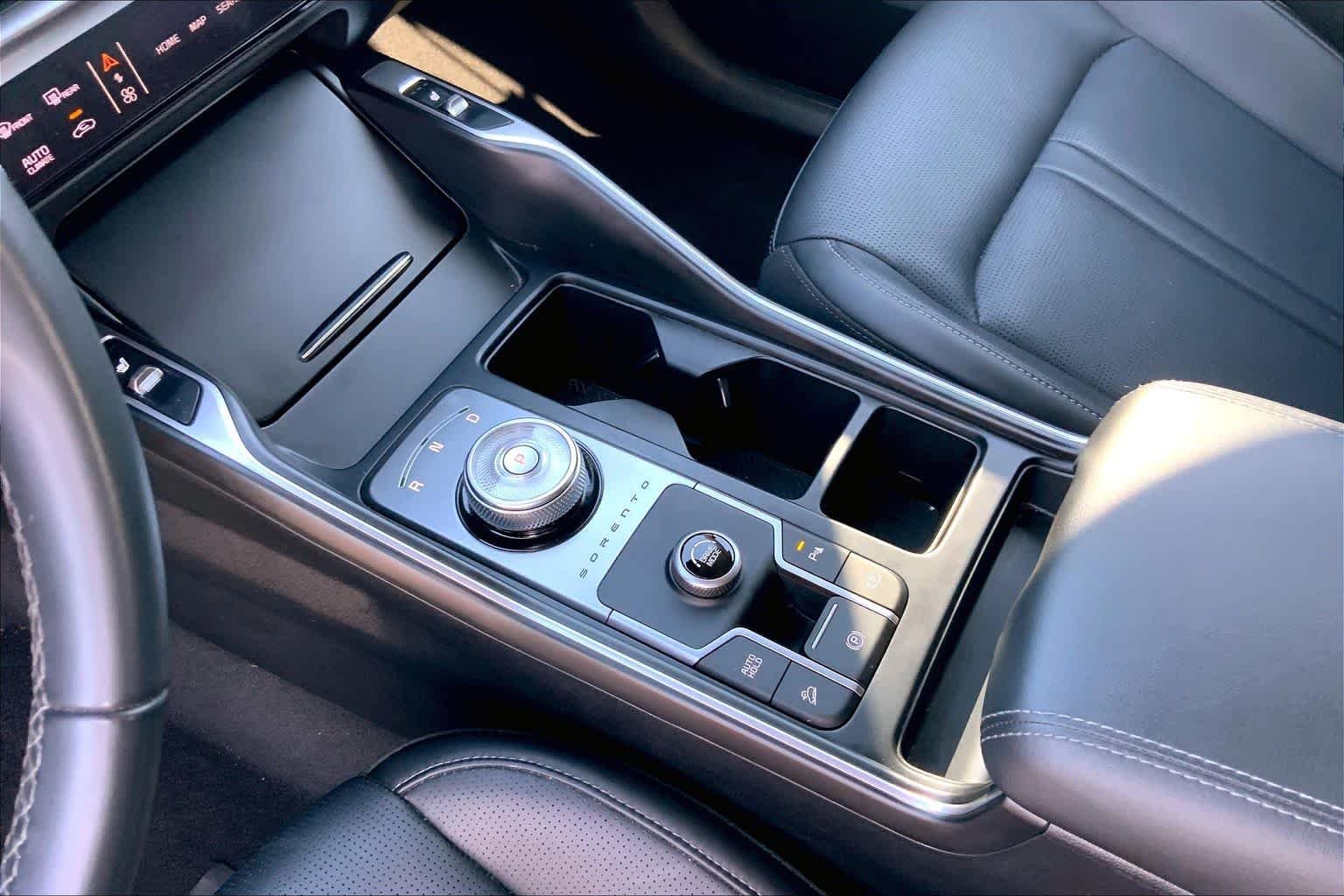 Used 2025 Interstellar Gray Kia EX image 17