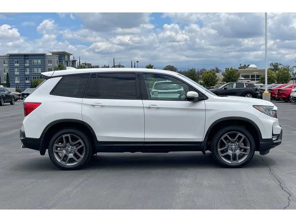 Certified Used 2023 Platinum White Pearl Honda AWD EX-L image 66