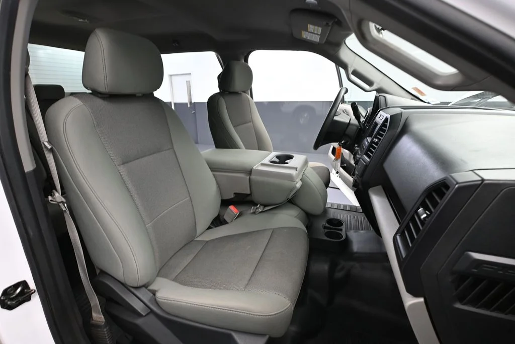 Used 2018 White Ford XL image 43