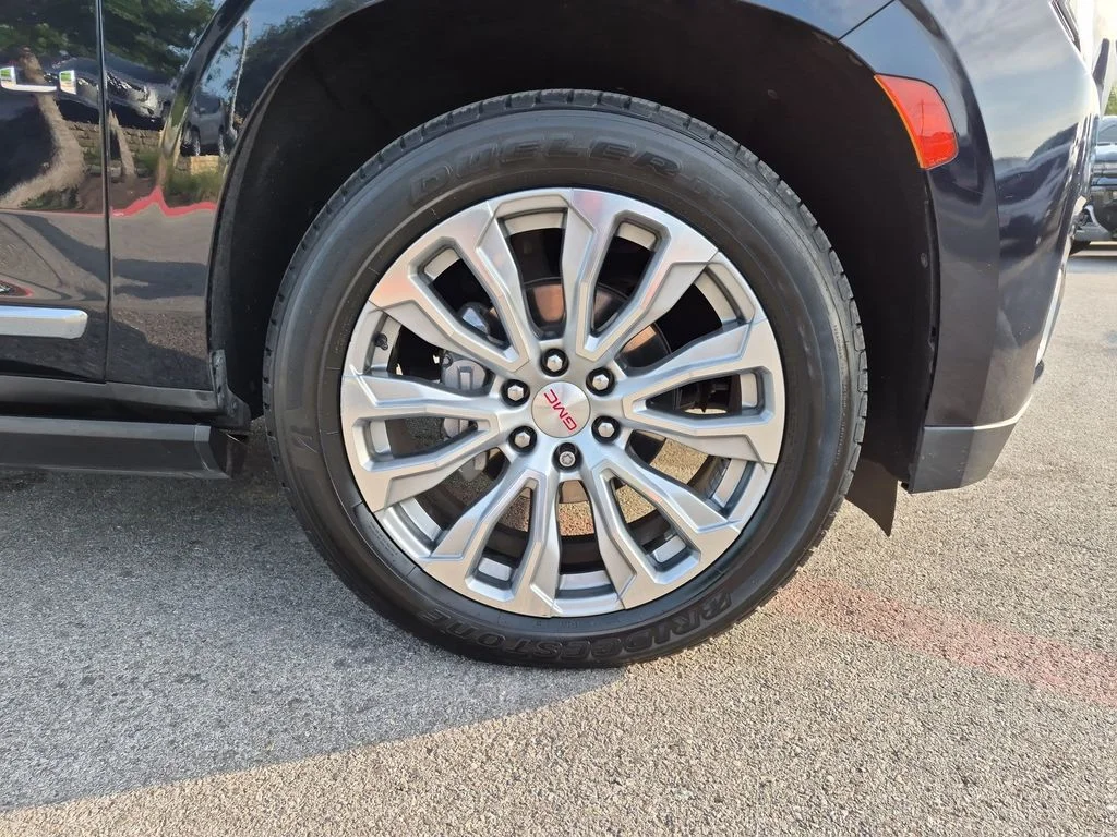 Used 2022 Blue GMC Denali image 14
