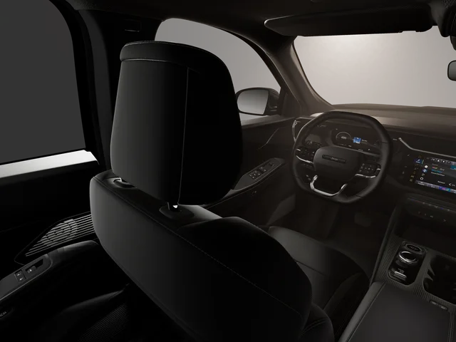 New 2026 Diamond Black Crystal Pearlcoat Jeep Laredo image 21
