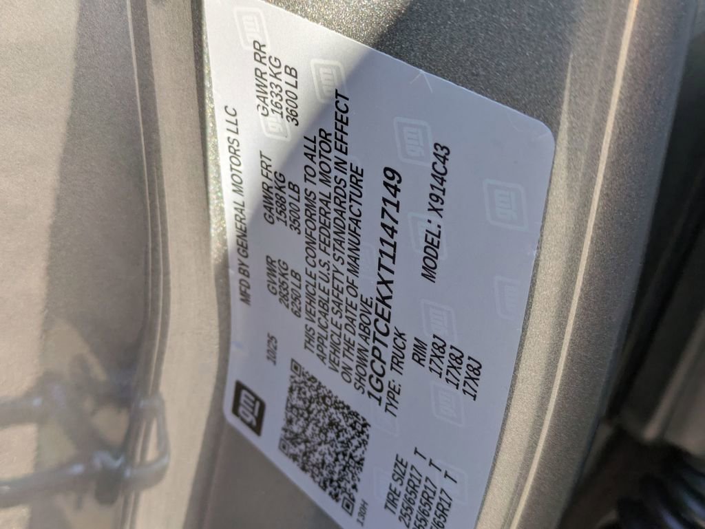 New 2026 Sterling Gray Metallic Chevrolet LT image 30