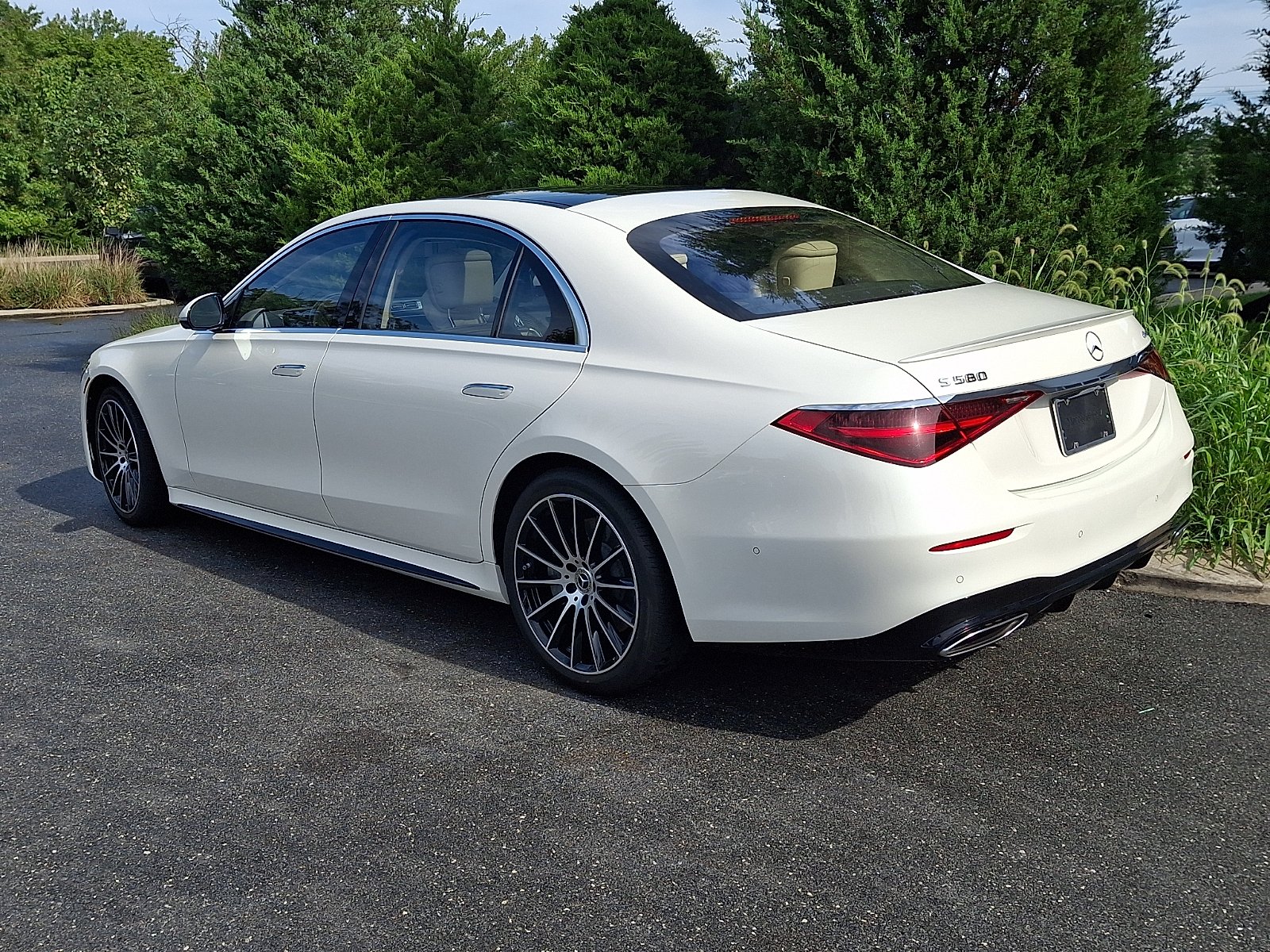 Used 2021 designo Diamond White Mercedes-Benz 4MATIC® image 5