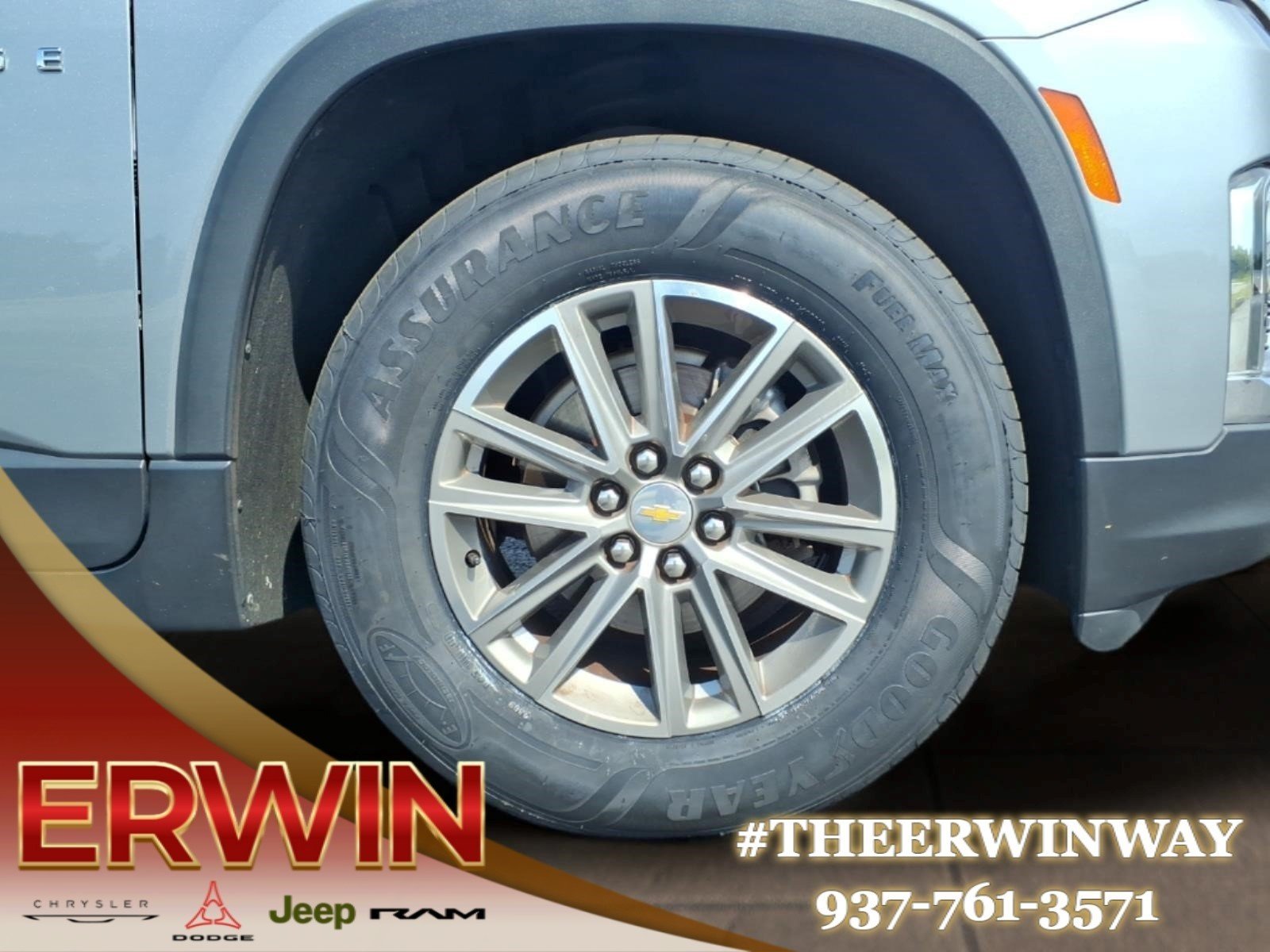 Used 2023 Sterling Gray Metallic Chevrolet LT Leather image 9
