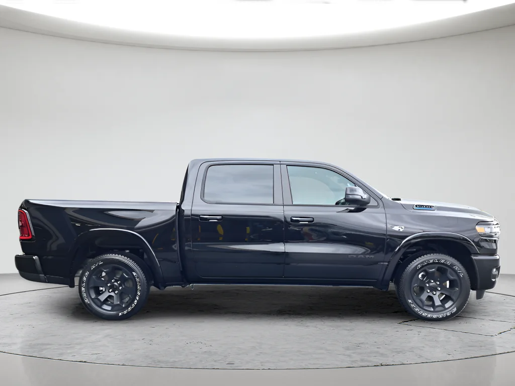 New 2026 Diamond Black Crystal Pearl-Coat Exterior Paint RAM Big Horn/Lone Star image 6