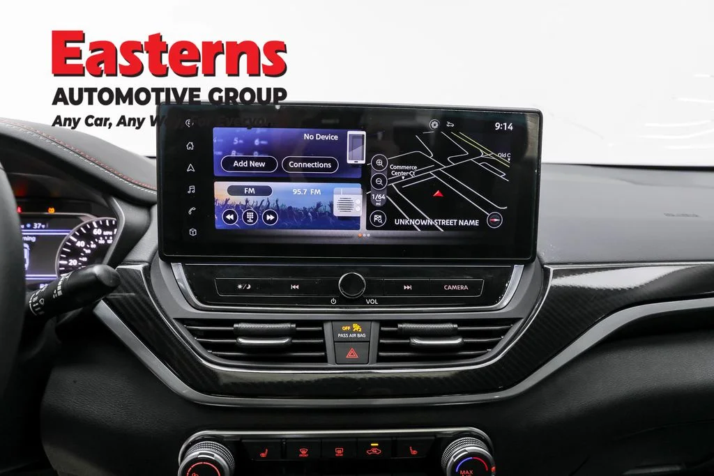 Used 2023 Red Nissan 2.5 SR image 12
