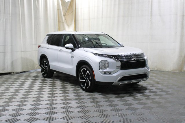 2024 Mitsubishi Outlander Plug-In Hybrid 