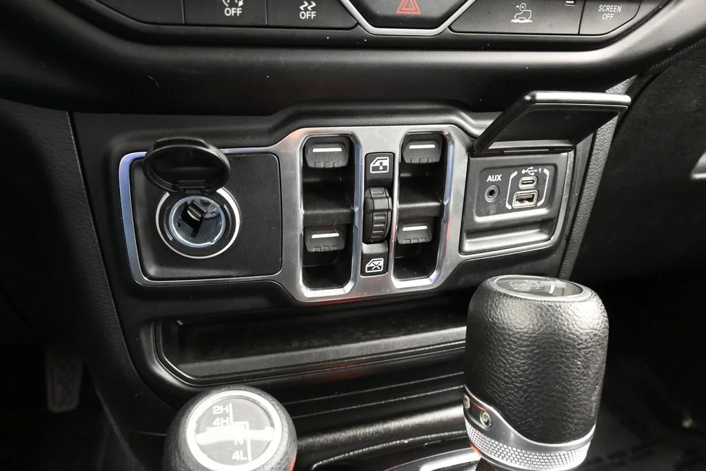 Used 2022 Black Clearcoat Jeep Unlimited Sport image 23