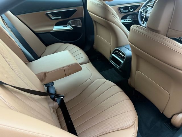 New 2026 Verde Silver Metallic Mercedes-Benz E 450 image 22