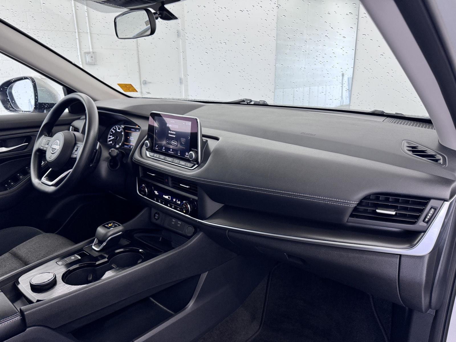 2024 Nissan Rogue SV - Photo 5