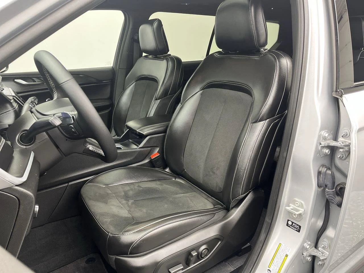 Used 2025 Silver Jeep Altitude X 4x4 image 11