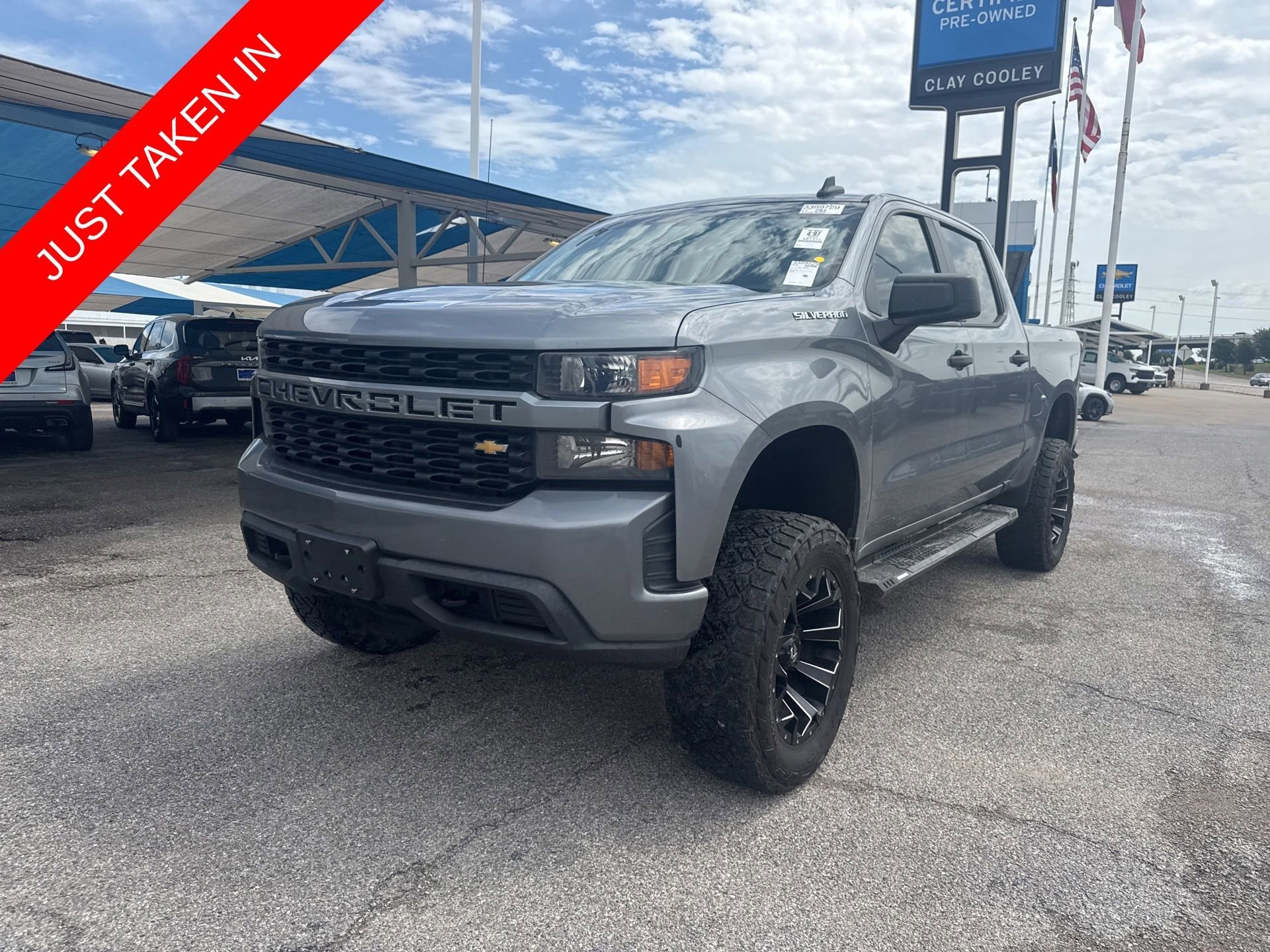 2020 Chevrolet Silverado 1500 Custom 4X4 Crew Cab Short Box's photo