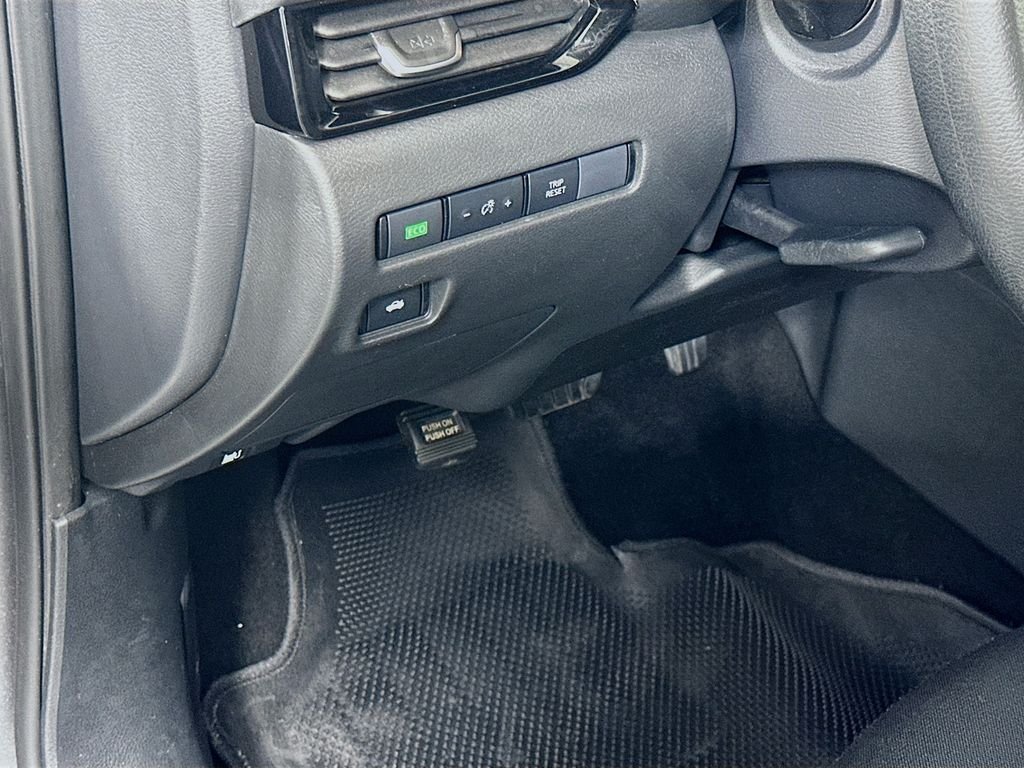 Used 2024 Gun Metallic Nissan SV image 10