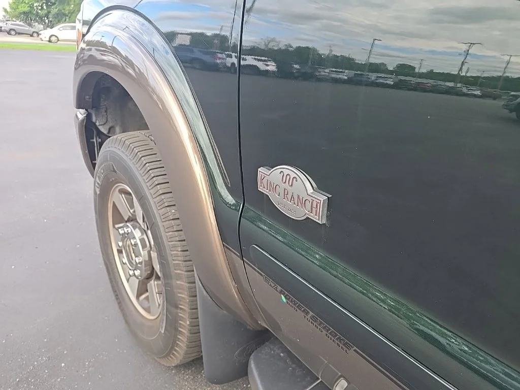 Used 2015 Green Ford King Ranch image 12