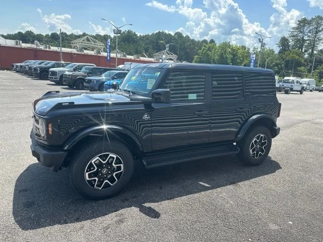 New 2026 Shadow Black Ford Outer Banks® image 5