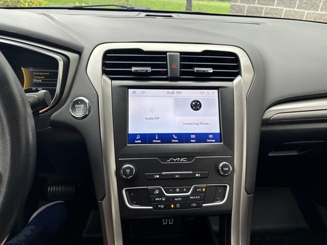 Used 2020 Black Ford SE image 22