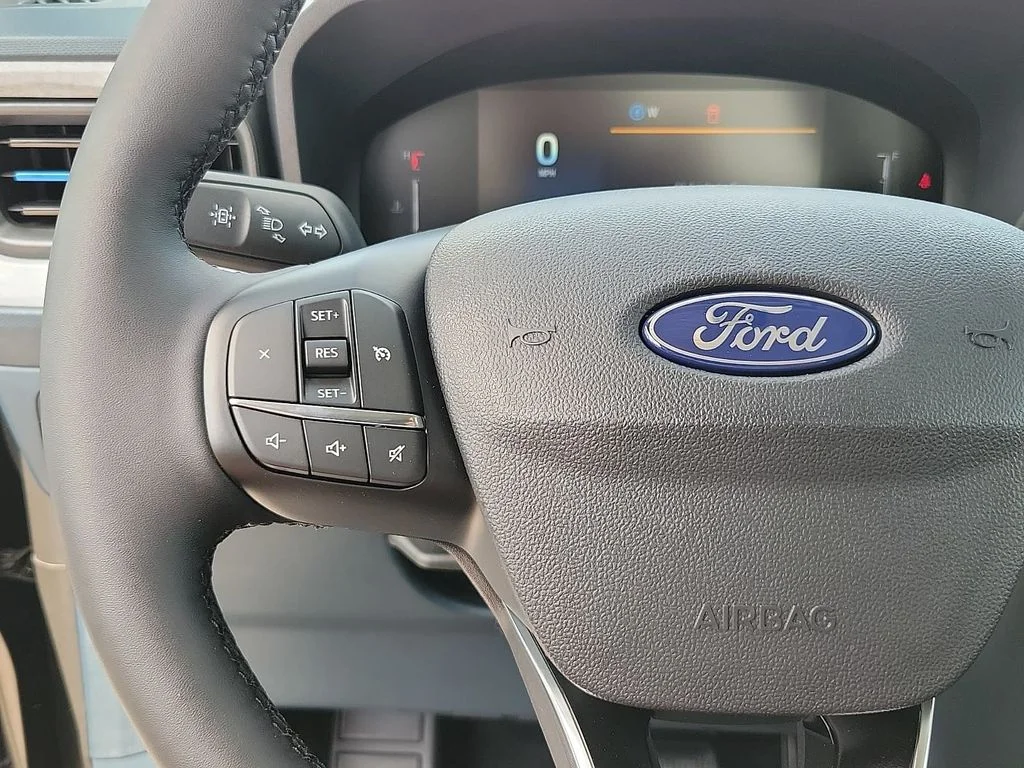 New 2026 Shadow Black Ford XLT image 18