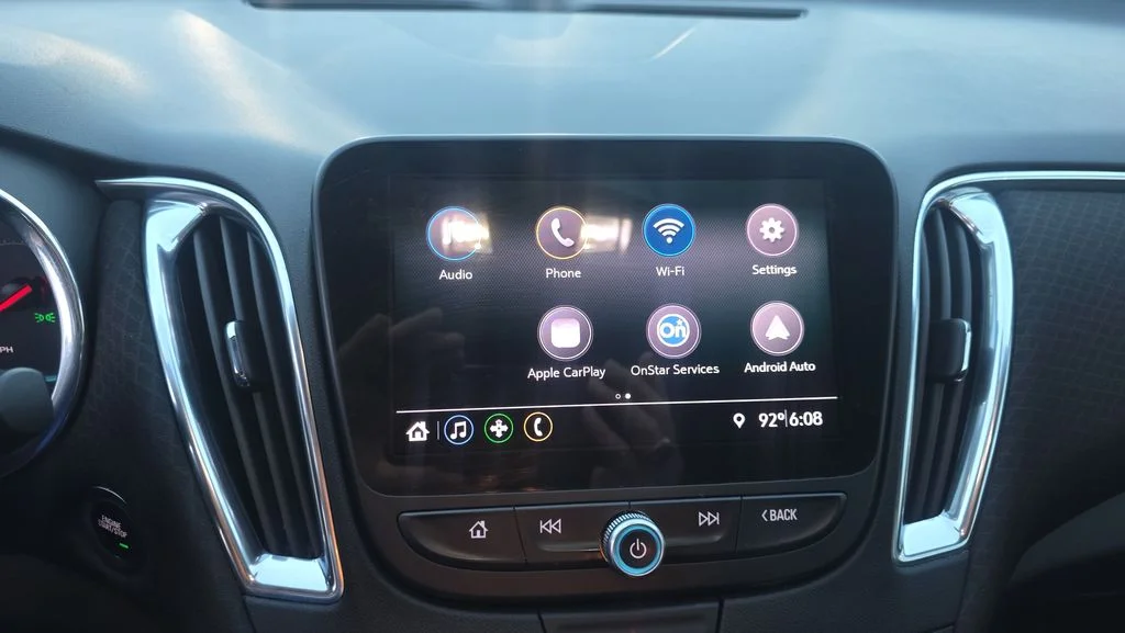 Used 2019 Silver Chevrolet LT image 17